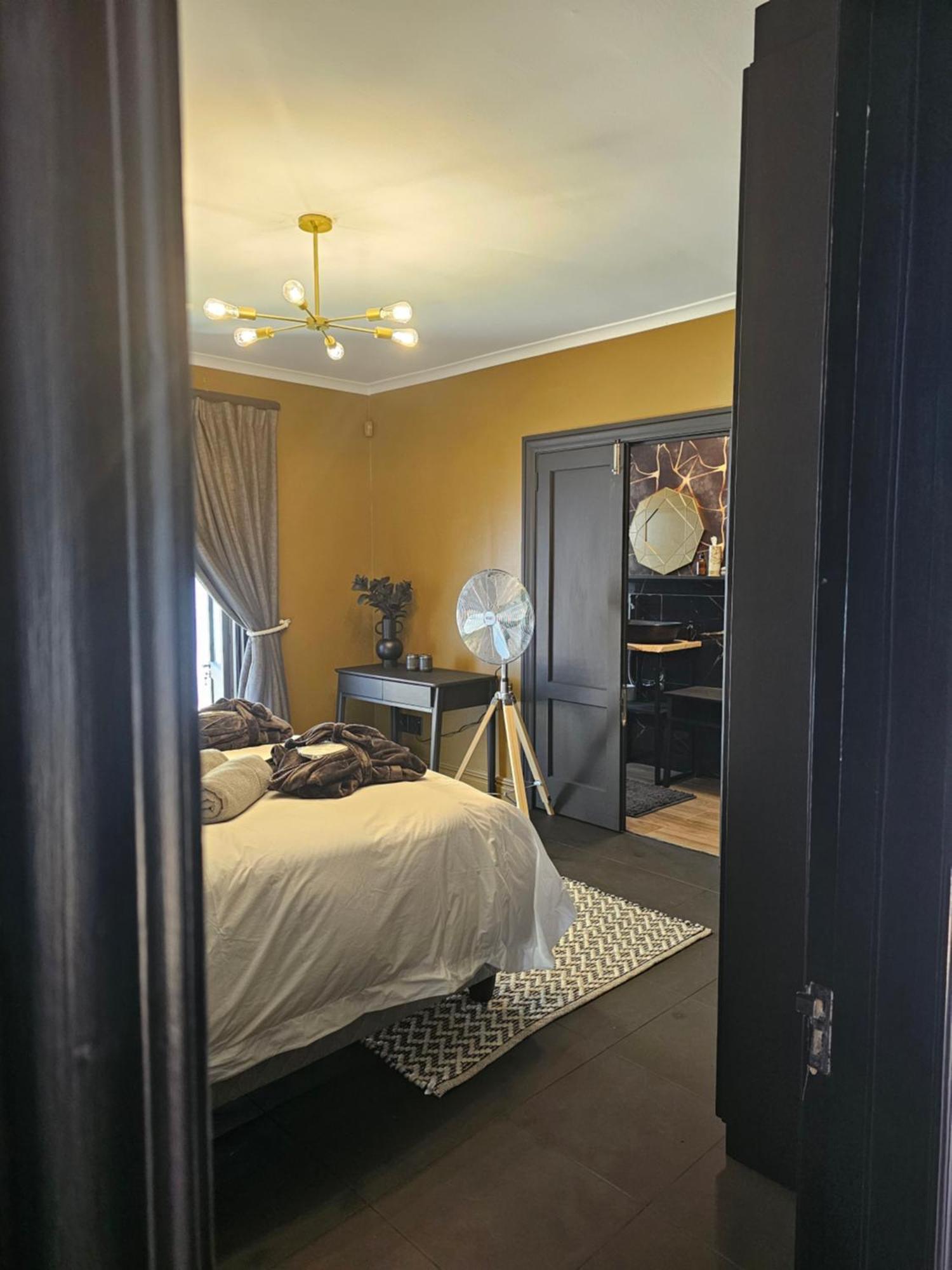 Die Heerenhuys Guest Suites Stellenbosch Exterior foto